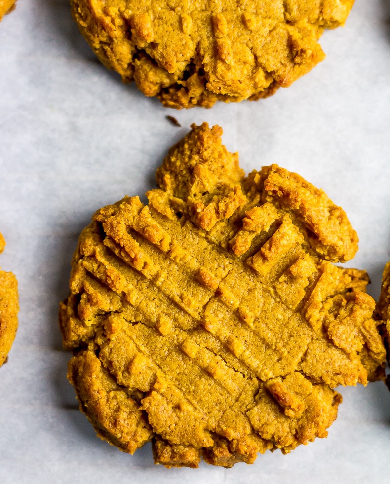 Low Carb Peanut Butter Cookies