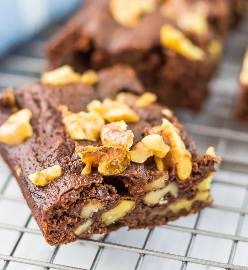 Cake-like Keto Brownies with walnuts are so so so good. Only 2g net carbs per brownie